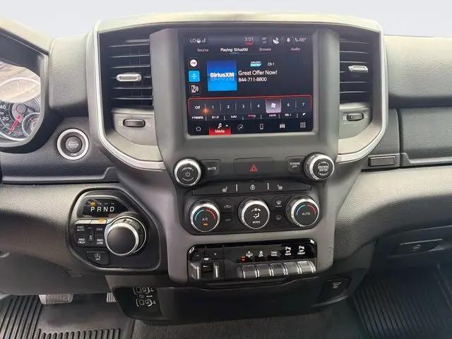2022 Ram 1500 Big Horn Crew Cab 4x4 5'7" Box