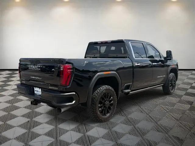 2024 GMC Sierra 2500HD 4WD Crew Cab Standard Bed Denali