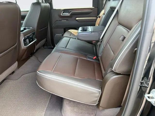 2024 GMC Sierra 2500HD 4WD Crew Cab Standard Bed Denali