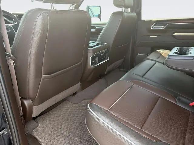 2024 GMC Sierra 2500HD 4WD Crew Cab Standard Bed Denali