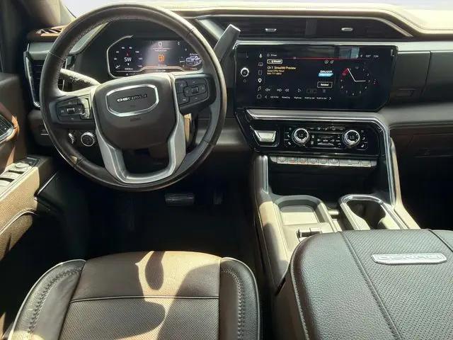 2024 GMC Sierra 2500HD 4WD Crew Cab Standard Bed Denali