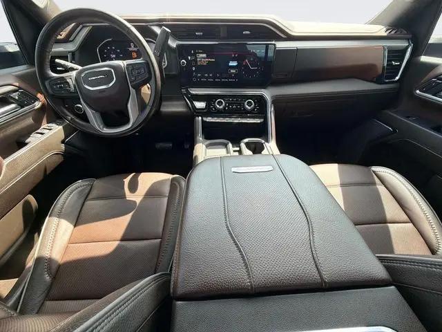 2024 GMC Sierra 2500HD 4WD Crew Cab Standard Bed Denali