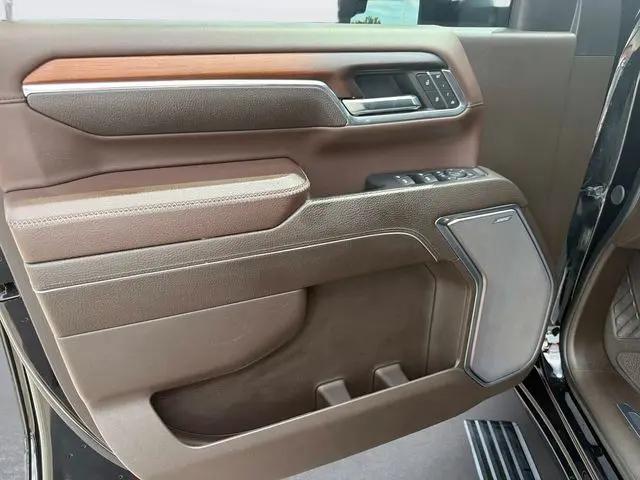 2024 GMC Sierra 2500HD 4WD Crew Cab Standard Bed Denali