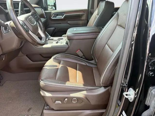 2024 GMC Sierra 2500HD 4WD Crew Cab Standard Bed Denali