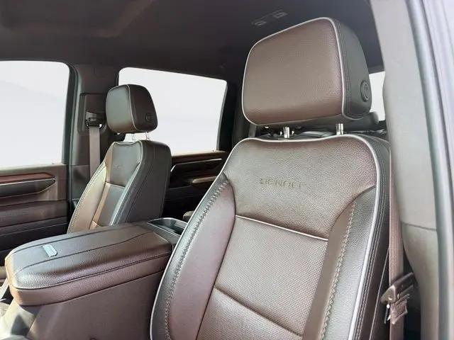 2024 GMC Sierra 2500HD 4WD Crew Cab Standard Bed Denali