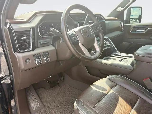 2024 GMC Sierra 2500HD 4WD Crew Cab Standard Bed Denali