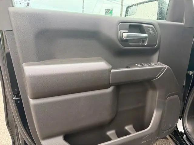 2026 Chevrolet Silverado 1500 4WD Crew Cab Short Bed Custom Trail Boss