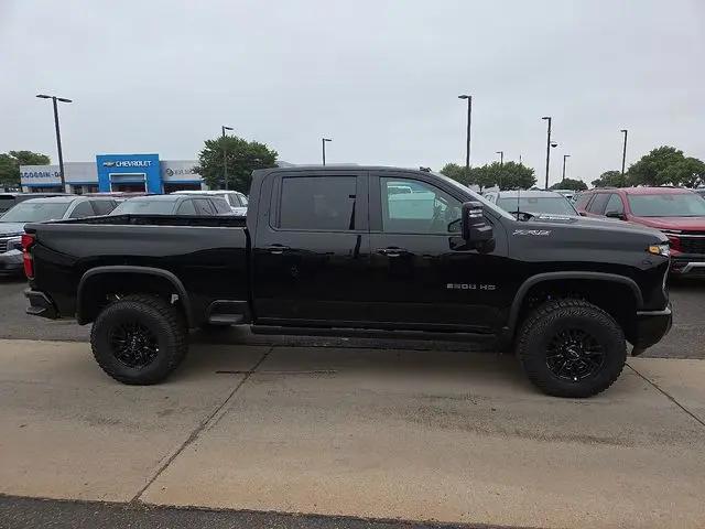 2026 Chevrolet Silverado 2500HD Crew Cab, Standard Bed, XR2, 4WD
