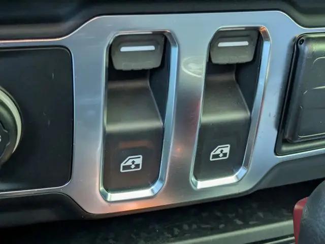 2025 Jeep Wrangler 2-Door Sport 4x4