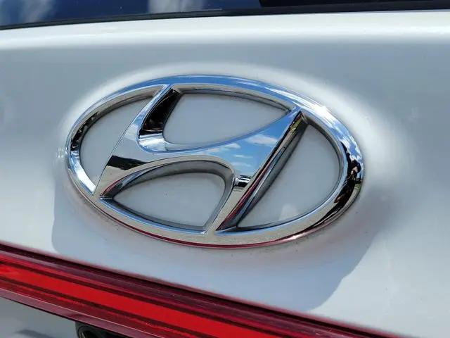 2021 Hyundai Santa Fe SE