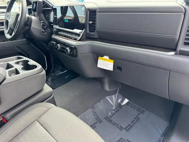 2026 Chevrolet Silverado 1500 2WD Crew Cab Short Bed LT
