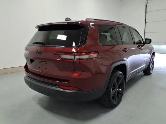 2023 Jeep Grand Cherokee L Altitude 4x2