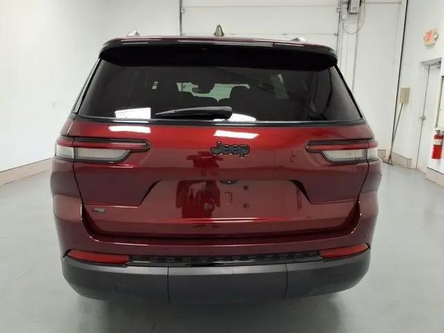 2023 Jeep Grand Cherokee L Altitude 4x2