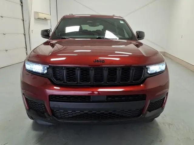 2023 Jeep Grand Cherokee L Altitude 4x2