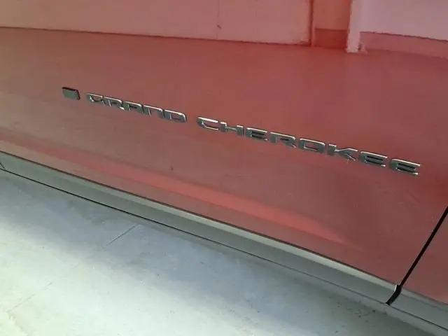 2023 Jeep Grand Cherokee L Altitude 4x2