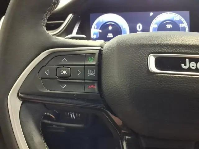 2023 Jeep Grand Cherokee L Altitude 4x2