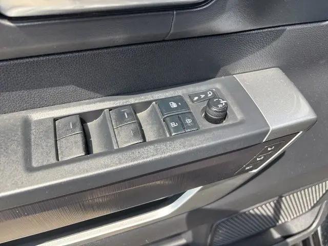 2022 Toyota Tundra Platinum