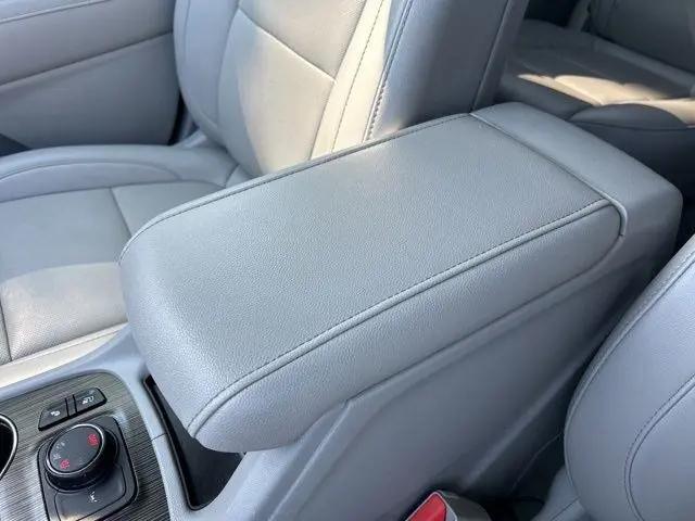 2022 GMC Acadia AWD SLT
