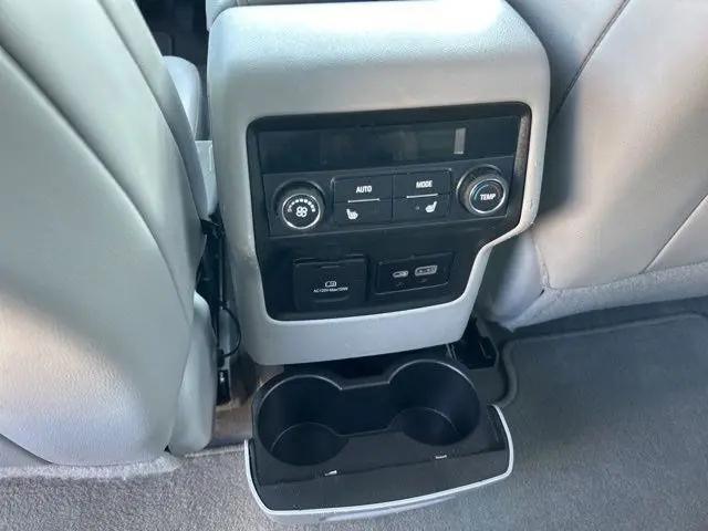 2022 GMC Acadia AWD SLT