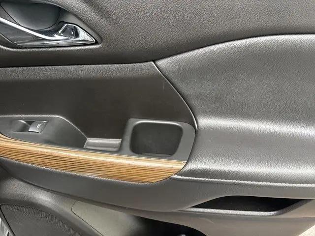 2023 GMC Acadia FWD SLE
