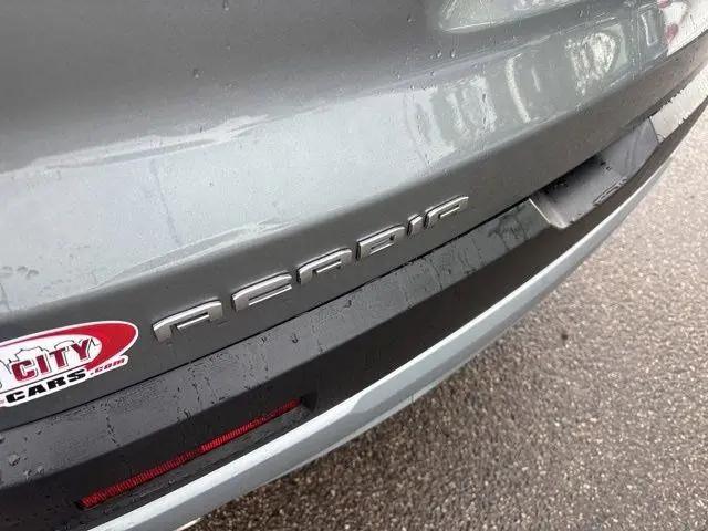 2023 GMC Acadia FWD SLE