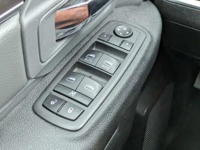 2024 Ram 1500 Classic SLT Quad Cab 4x2 6'4" Box