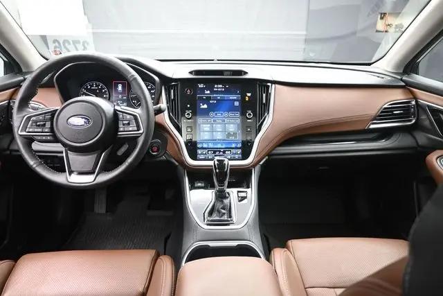 2025 Subaru Outback Touring XT