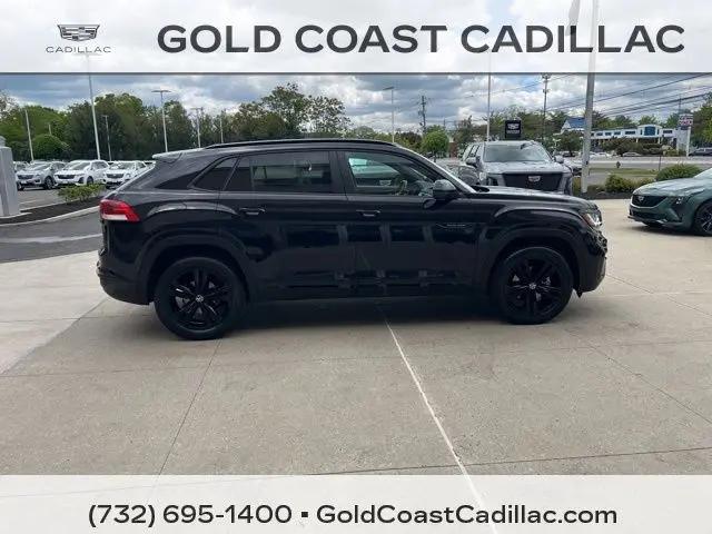 2023 Volkswagen Atlas Cross Sport 2.0T SEL R-Line Black