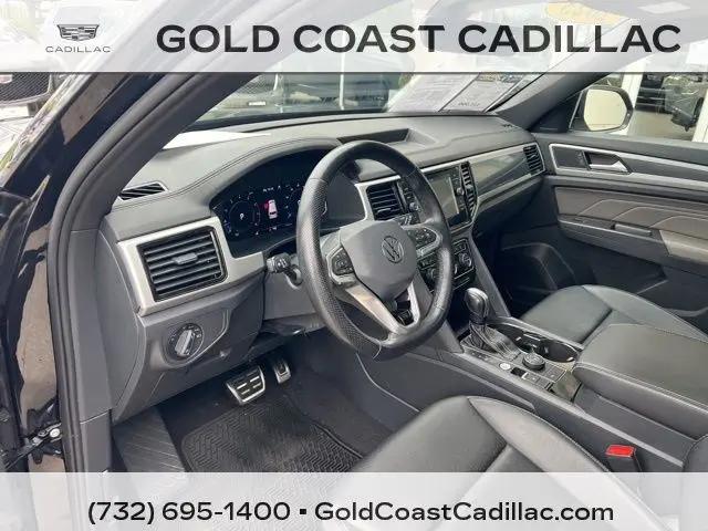 2023 Volkswagen Atlas Cross Sport 2.0T SEL R-Line Black