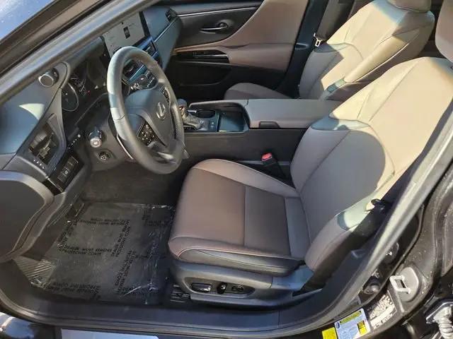 2025 Lexus ES 300h ES 300h