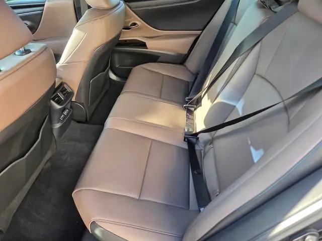 2025 Lexus ES 300h ES 300h
