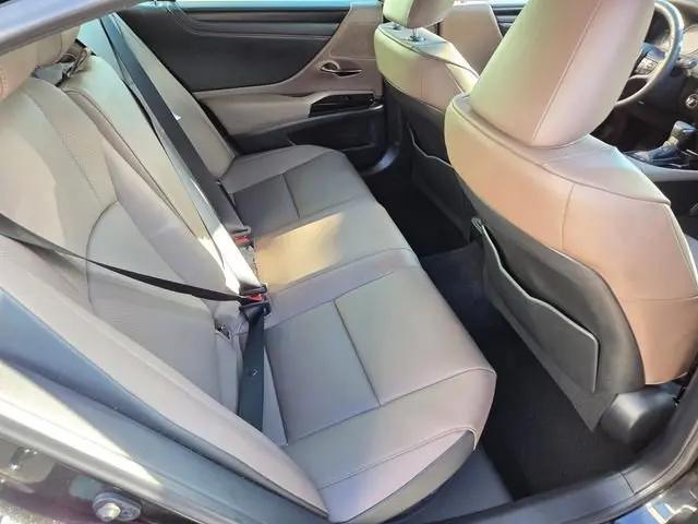 2025 Lexus ES 300h ES 300h