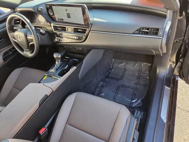 2025 Lexus ES 300h ES 300h