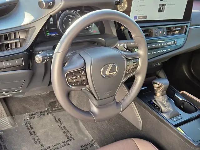 2025 Lexus ES 300h ES 300h