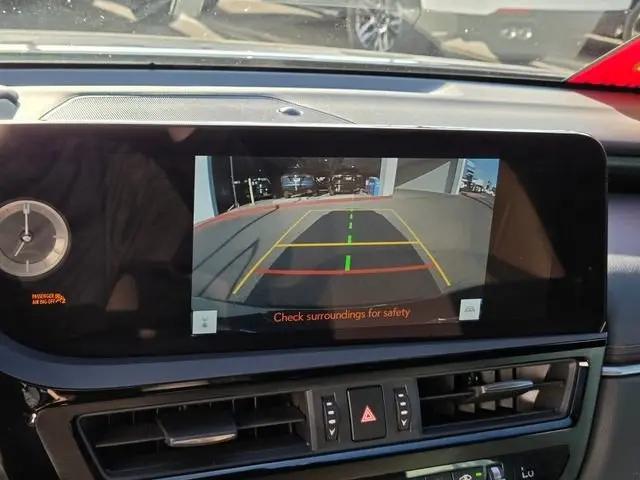 2025 Lexus ES 300h ES 300h