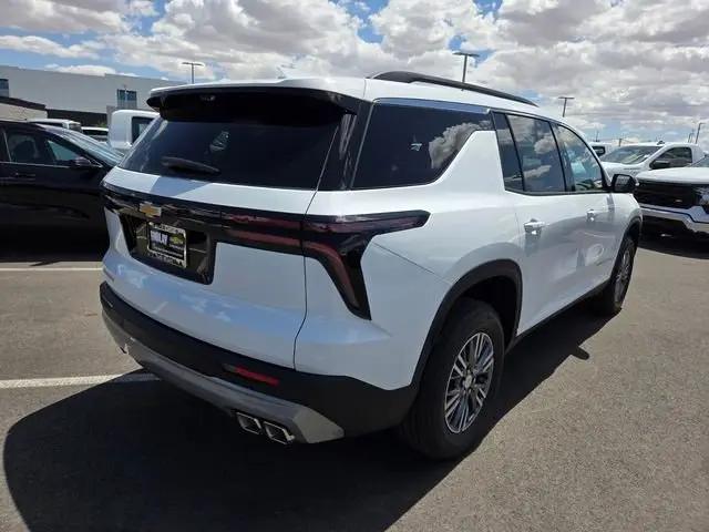 2026 Chevrolet Traverse FWD LT