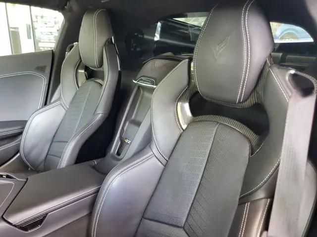 2021 Chevrolet Corvette Stingray RWD Coupe 2LT