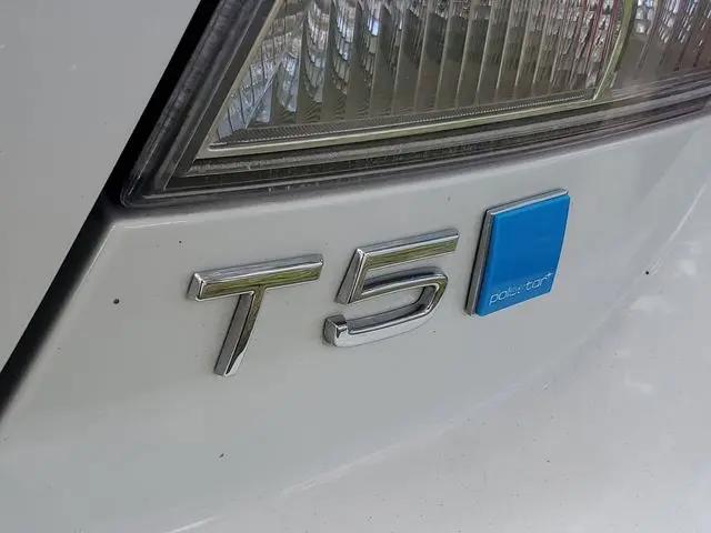 2013 Volvo C70 T5