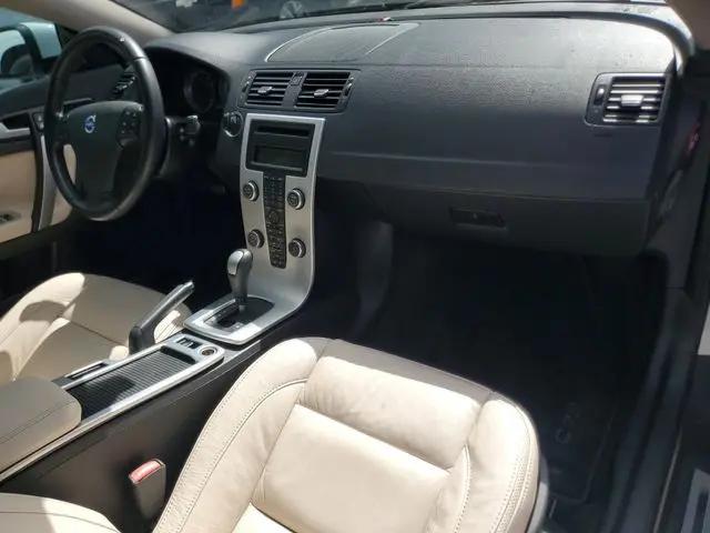 2013 Volvo C70 T5