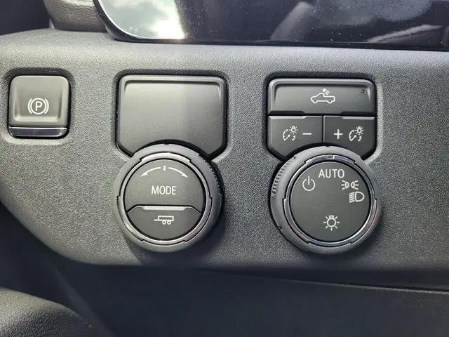 2026 Chevrolet Silverado 1500 2WD Crew Cab Short Bed LT