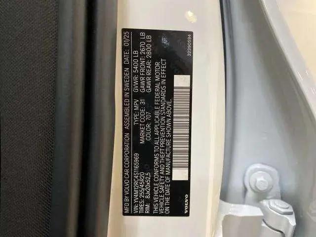 2025 Volvo XC60 B5 Plus