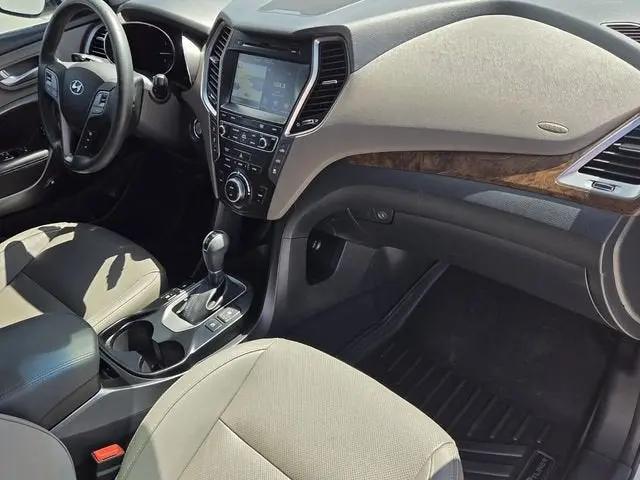 2017 Hyundai Santa Fe SE Ultimate