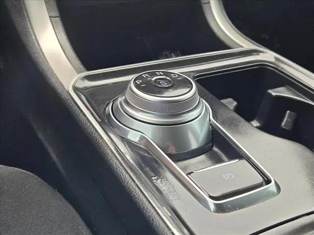 2023 Ford Edge SE