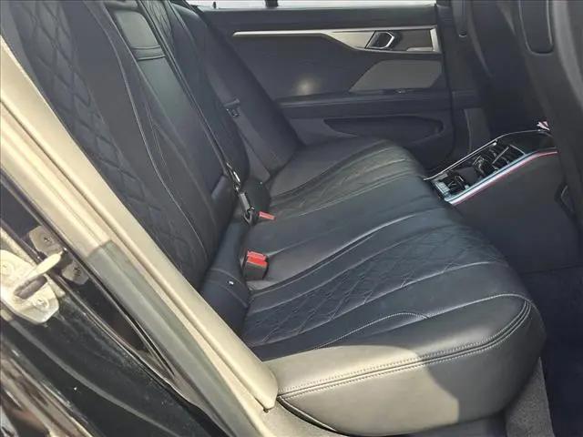 2020 BMW M8 Standard