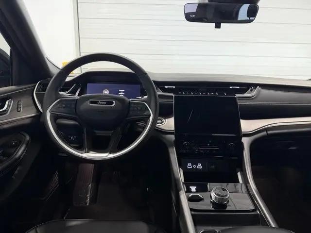 2025 Jeep Grand Cherokee L Limited 4x4