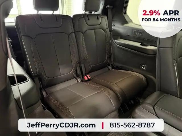 2026 Jeep Grand Cherokee L Summit 4x4