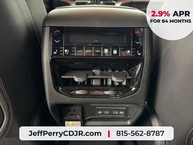 2026 Jeep Grand Cherokee L Summit 4x4