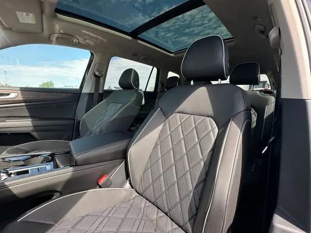 2026 Volkswagen Atlas SEL Premium R-Line