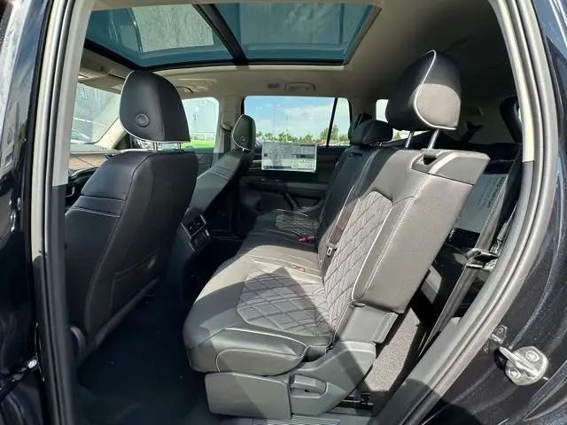 2026 Volkswagen Atlas SEL Premium R-Line