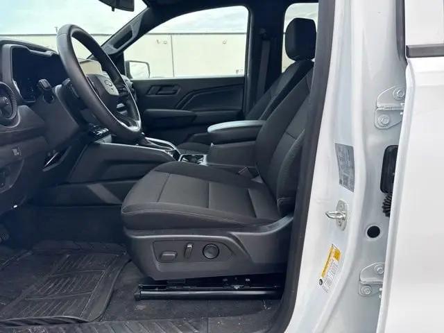2023 Chevrolet Colorado 2WD Crew Cab Short Box WT